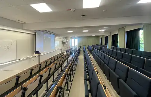 Hybridlösning för hörsal och aula