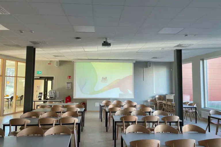 Hybridlösning för hörsal och aula