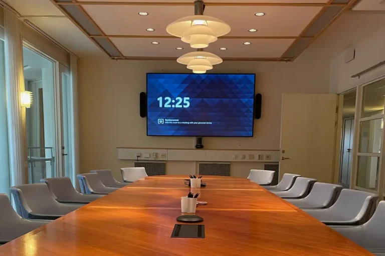 Skärmar och konferensrum Referens